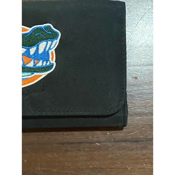 New Florida Gators Black Wallet Embroidered Team Logo NWT Official Collegiate - Picture 4 of 11
